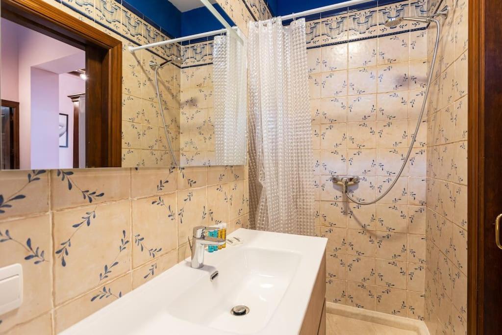 5. Casa De Alma. In Historic House Apartament *