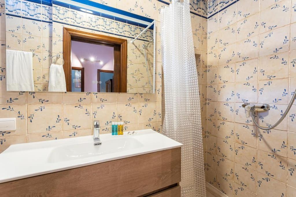 Apartament 5. Casa De Alma. In Historic House